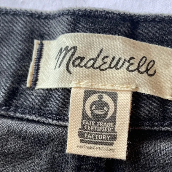 Madewell Black Relaxed Denim Shorts - Picture 2 of 16